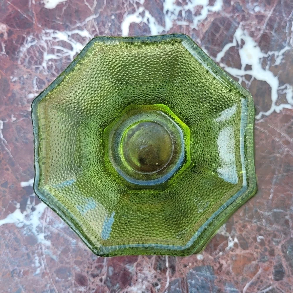 Vintage Anchor Hocking Green Glass‎ Grape Leaf Octagon Panel Pedestal Vase/ Dish